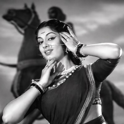 Hindinda Bandu Mareyagi Nindu Lyrics