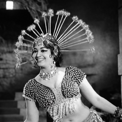 Yarru Neenaaru Lyrics: Malathi Madhava